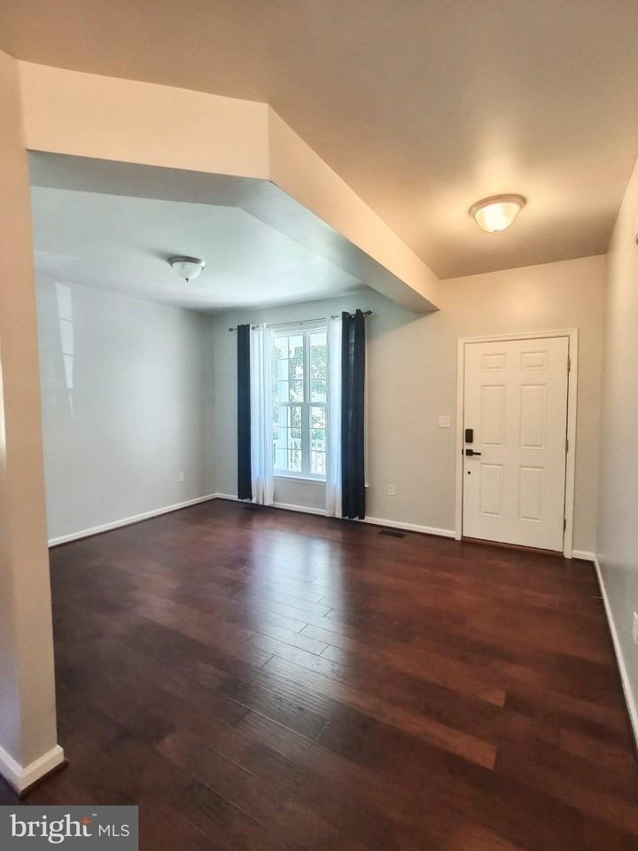 2913 Lakeview Pkwy - Photo 5 of 41