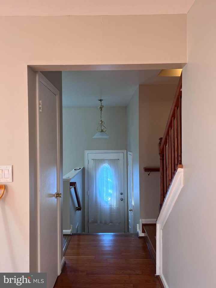 7419 Courtland Cir - Photo 2 of 16