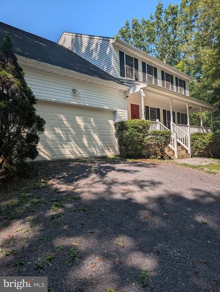 12904 Arsenal Ct - Photo 2 of 35