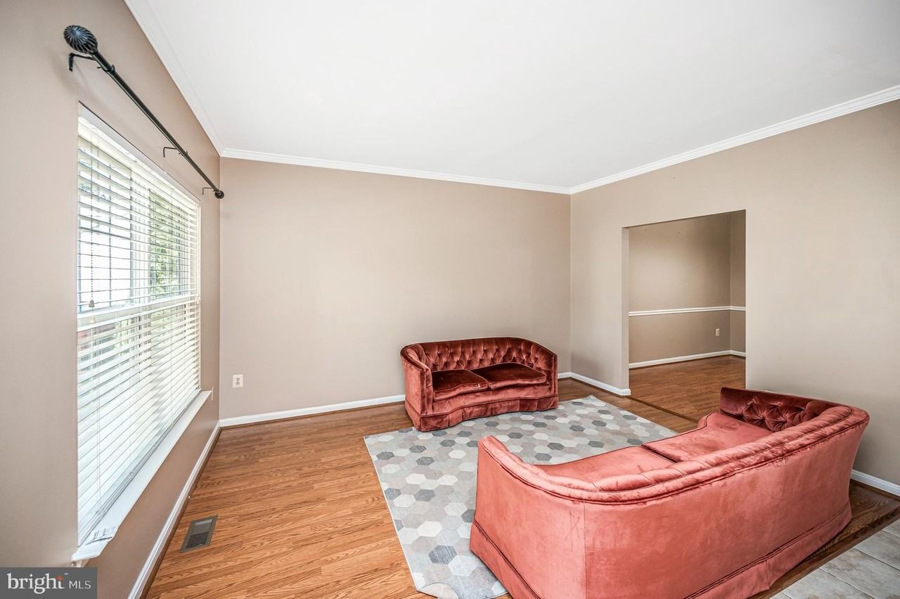 11 Ashley Ct - Photo 5 of 49