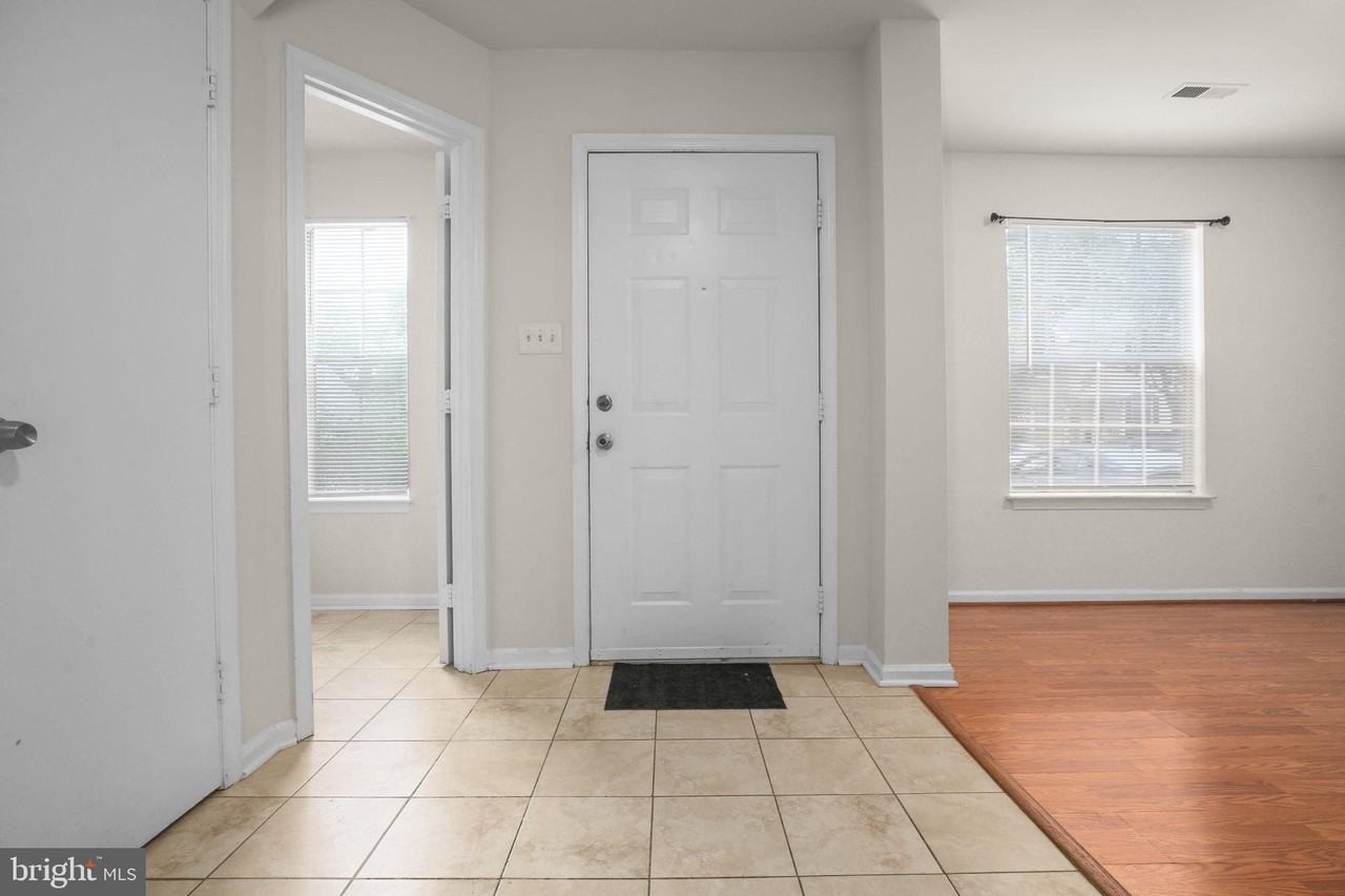 502 Wind Ridge Dr - Photo 2 of 29