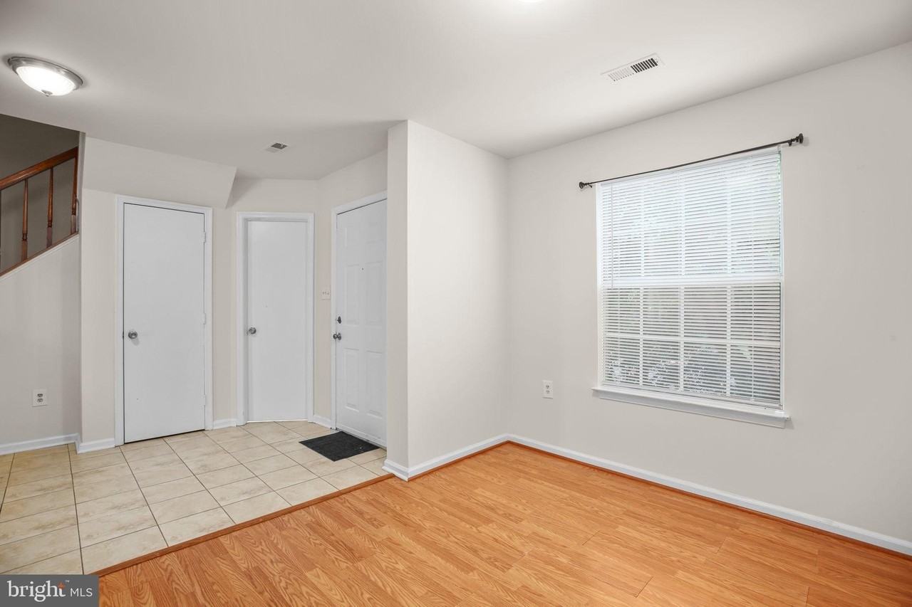 502 Wind Ridge Dr - Photo 5 of 29
