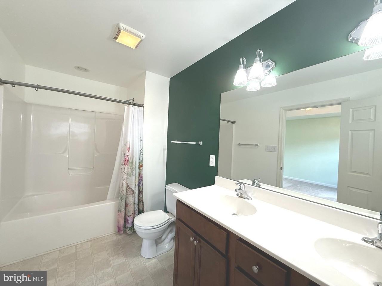 232 Morlatt Ln - Photo 5 of 27