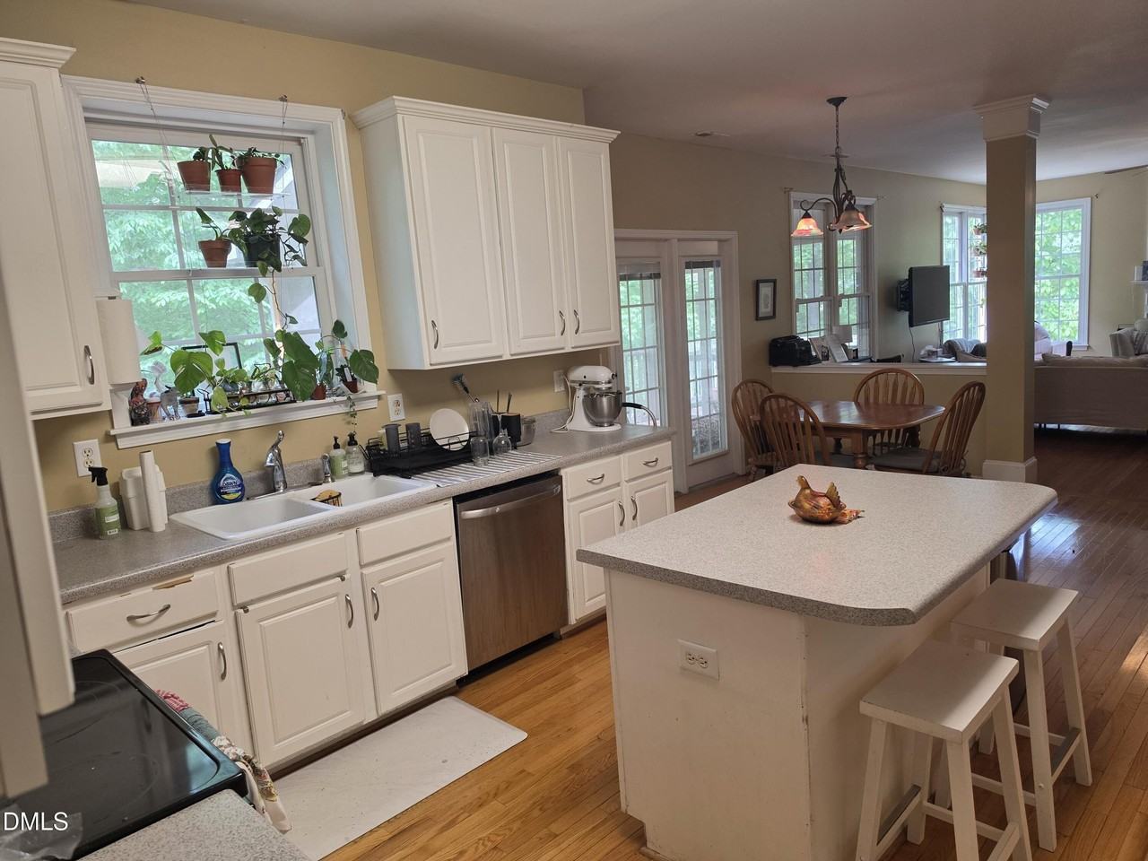 5 Spreading Oak Ct - Photo 3 of 28