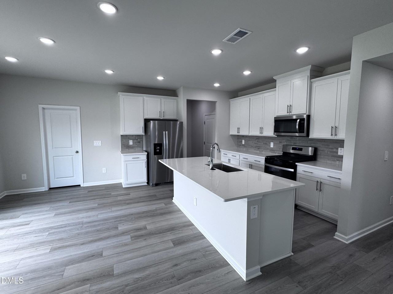 50 Thistle Patch Pl - Photo 2 of 20