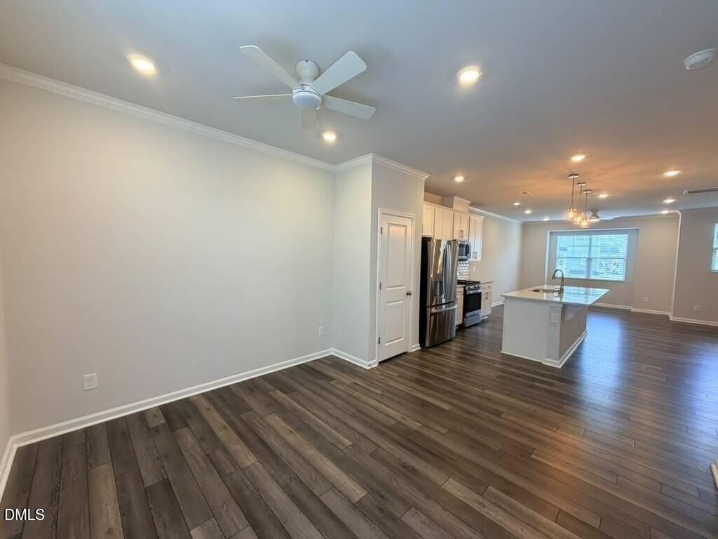 451 Carolina Springs Blvd - Photo 7 of 38