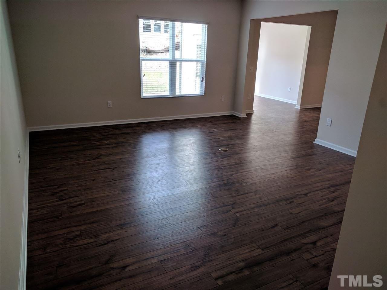 1007 Mirbeck Ln - Photo 5 of 14