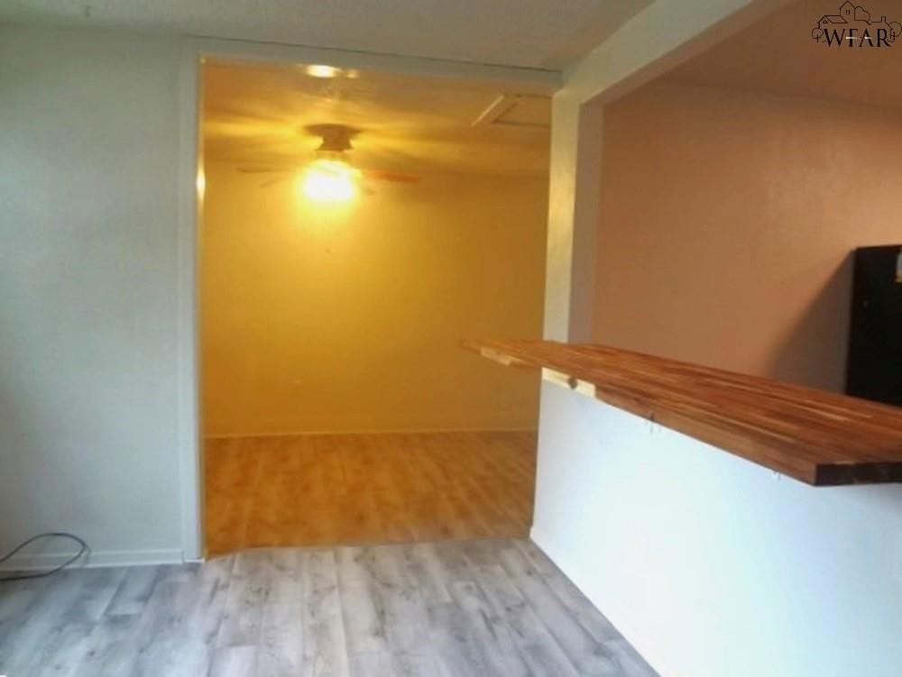 1616 Longview St - Photo 4 of 14