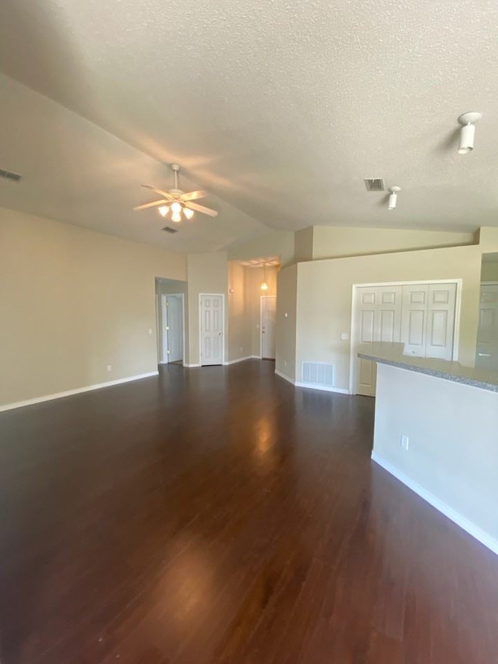 286 Limestone Cir - Photo 2 of 14