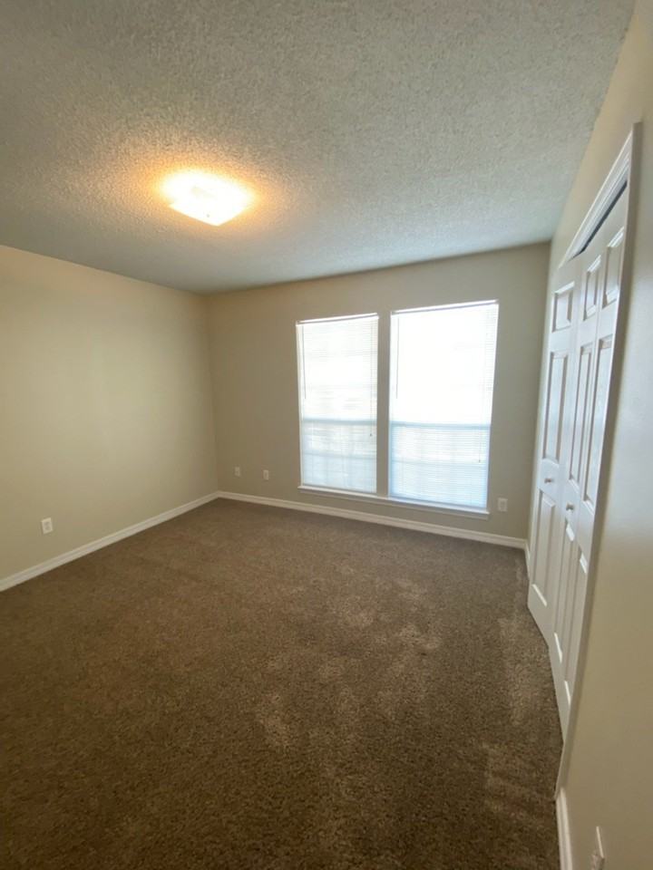 286 Limestone Cir - Photo 5 of 14