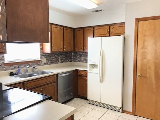 2986 Windsor Cir - Photo 5 of 17