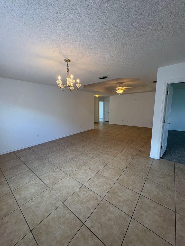 953 Southern Oaks Ct - Photo 5 of 18