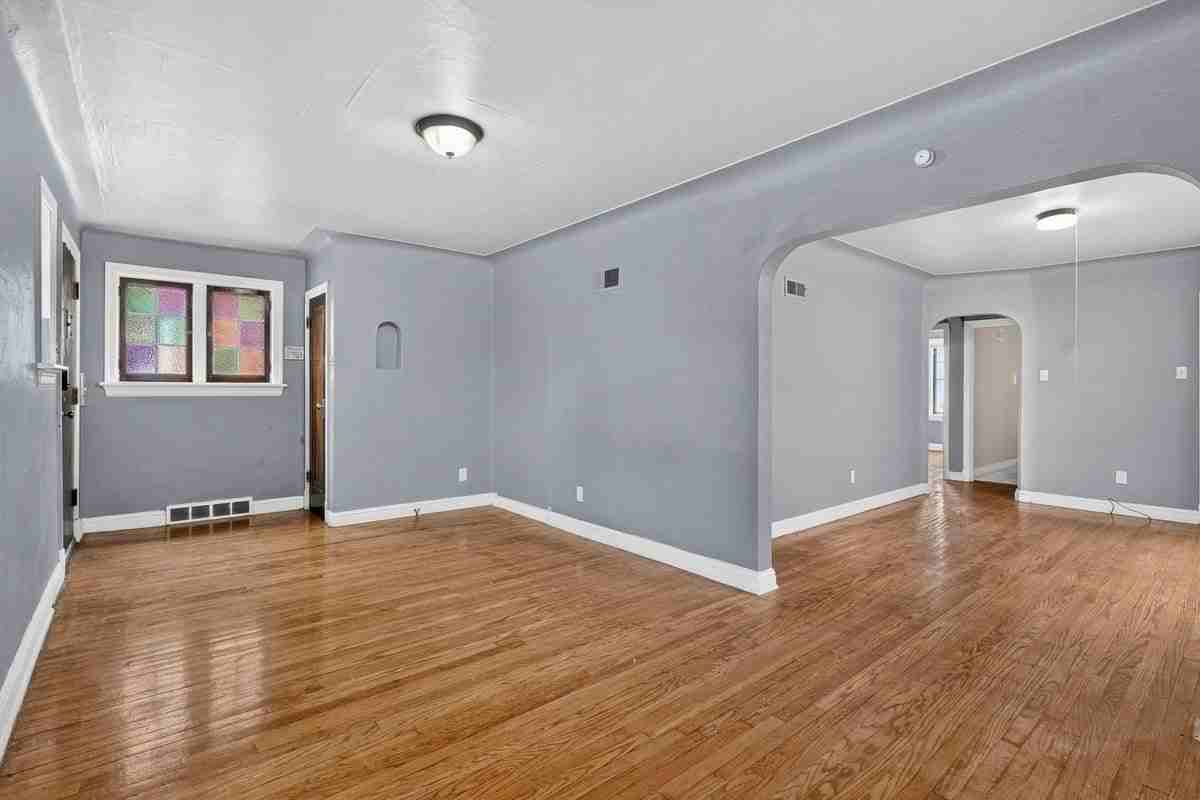 5920 Ferris Ave - Photo 7 of 33