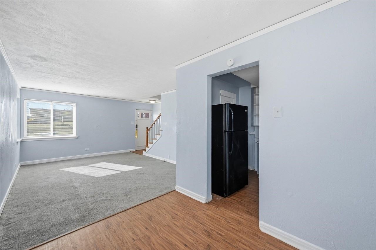 305 W Morton St - Photo 7 of 33