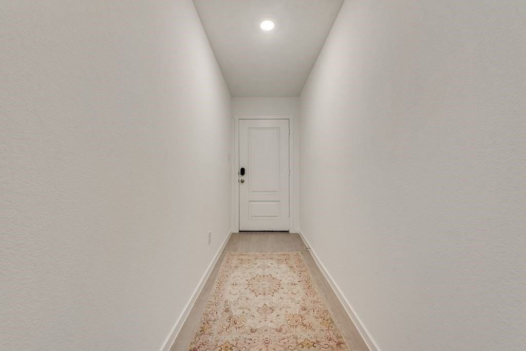 14112 Hammersmith St - Photo 3 of 19