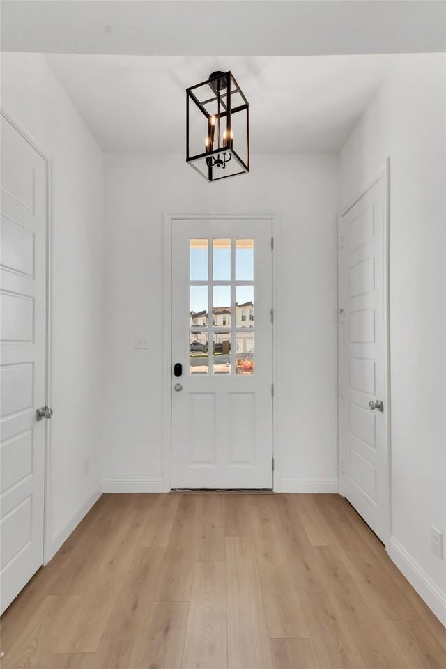 6673 Lake Overlook Dr - Photo 4 of 37