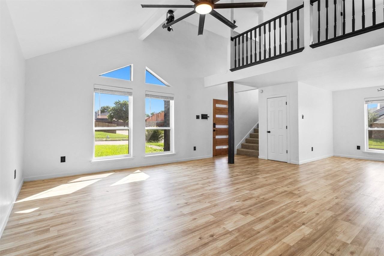 1506 Windmill Ln - Photo 4 of 25