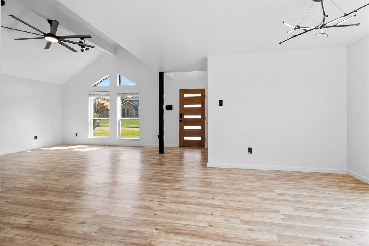 1506 Windmill Ln - Photo 6 of 25