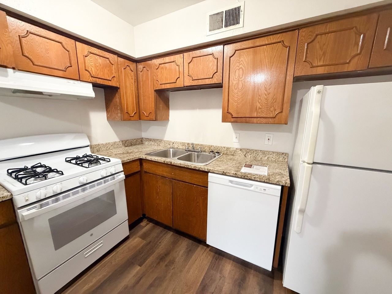 518 N Rogers St #105 - Photo 6 of 9