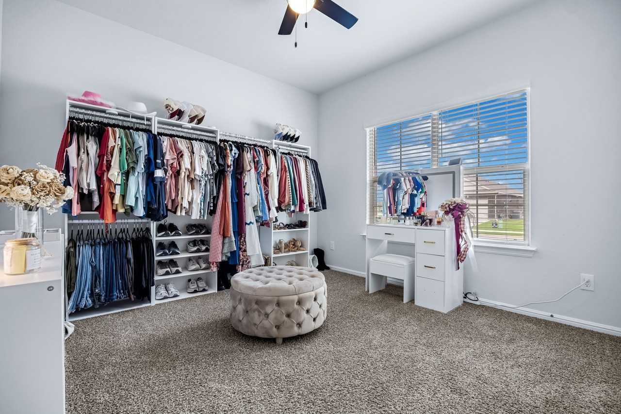 5208 Petal Meadows Dr - Photo 7 of 25