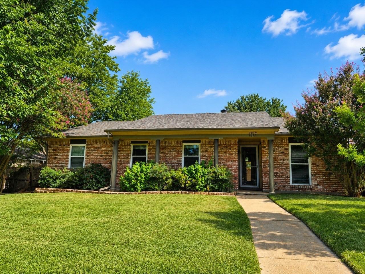 1817 Shreveport Trl