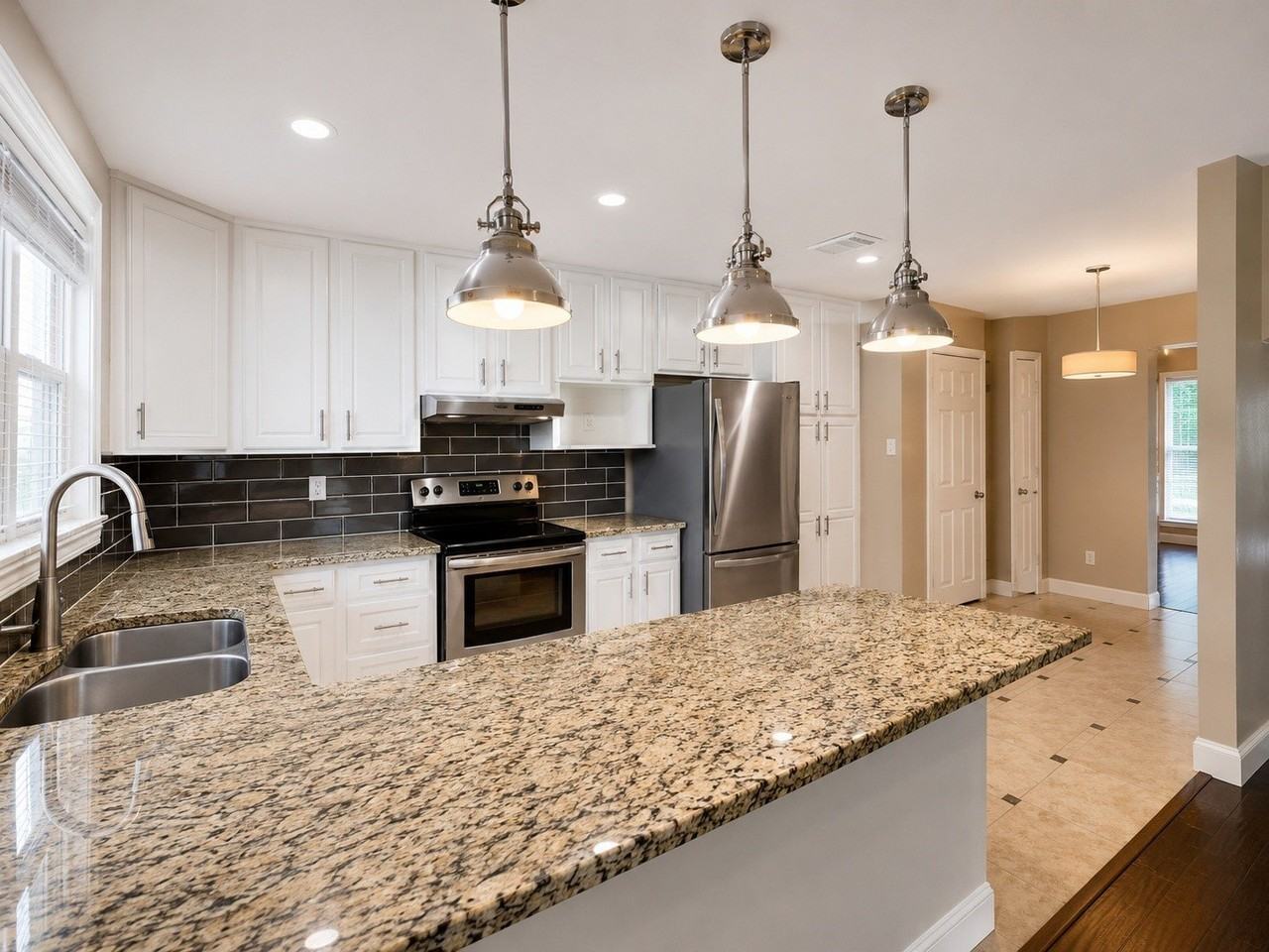 1817 Shreveport Trl - Photo 3 of 13