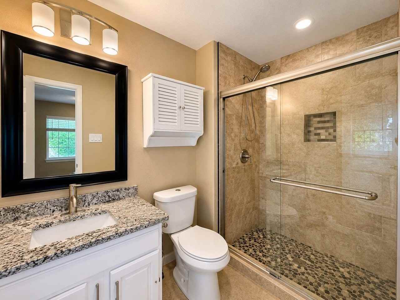 1817 Shreveport Trl - Photo 4 of 13