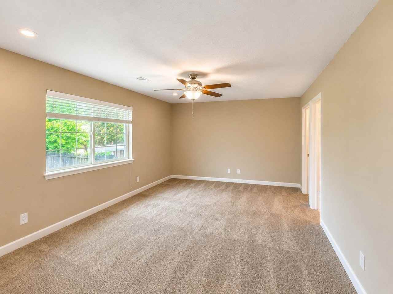 1817 Shreveport Trl - Photo 6 of 13