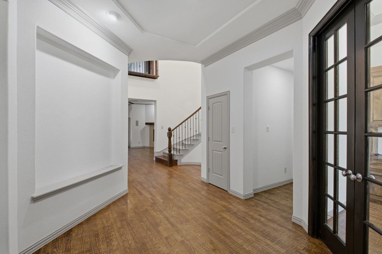 11907 Bamberg Ln - Photo 2 of 40