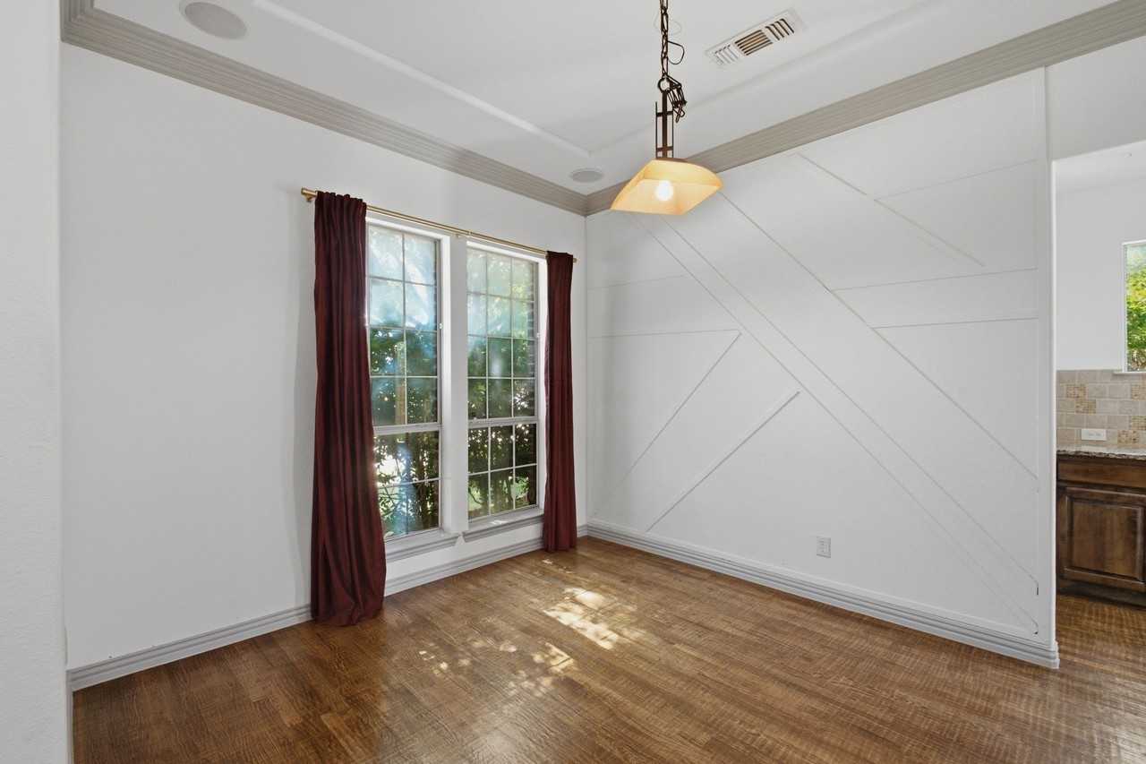 11907 Bamberg Ln - Photo 4 of 40