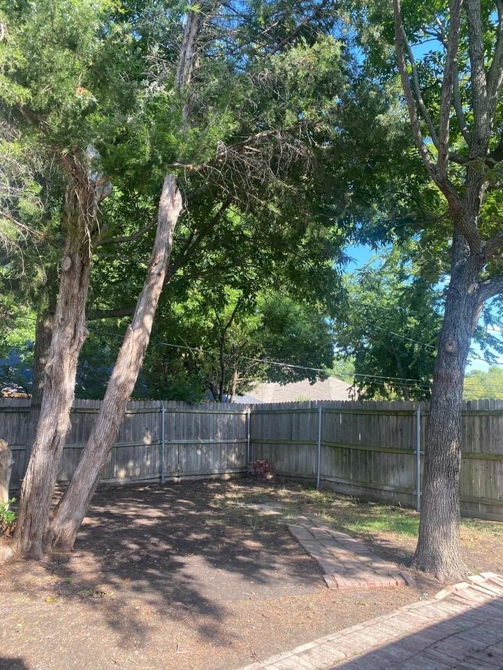 17804 Hillcrest Rd - Photo 3 of 18