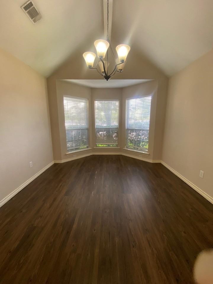 17804 Hillcrest Rd - Photo 7 of 18