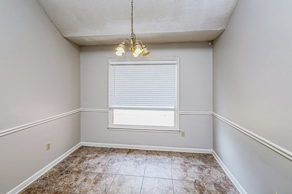 8730 Raspberry Ln - Photo 6 of 16