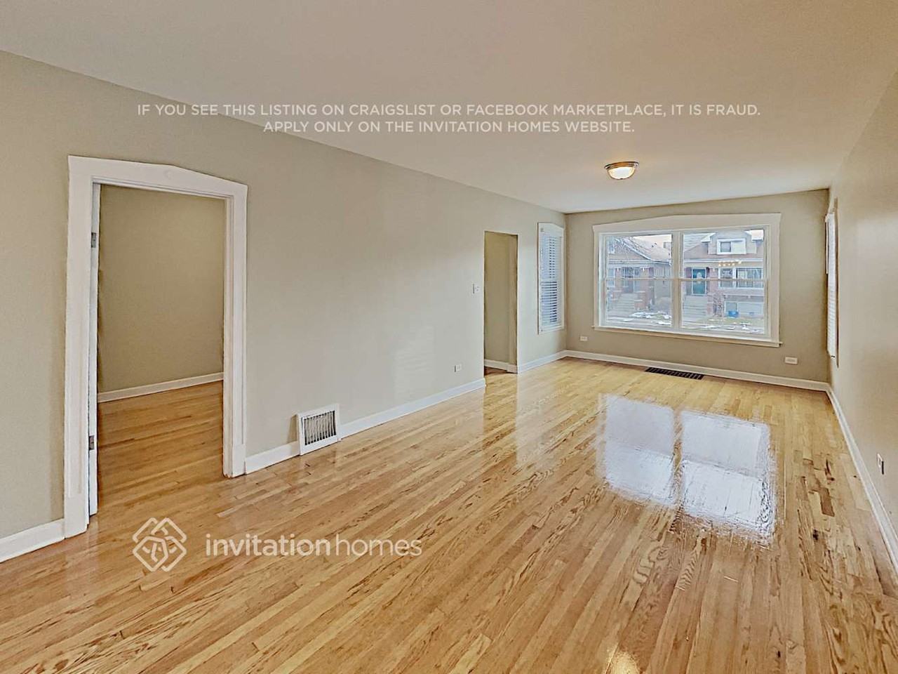 1302 Elmwood Ave - Photo 5 of 23