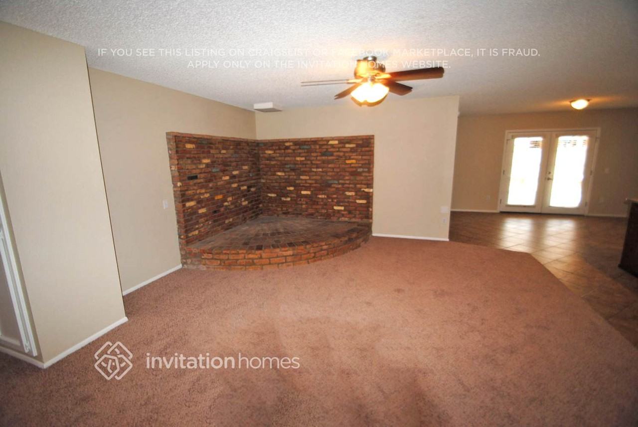 9214 W Cortez Ave - Photo 3 of 12