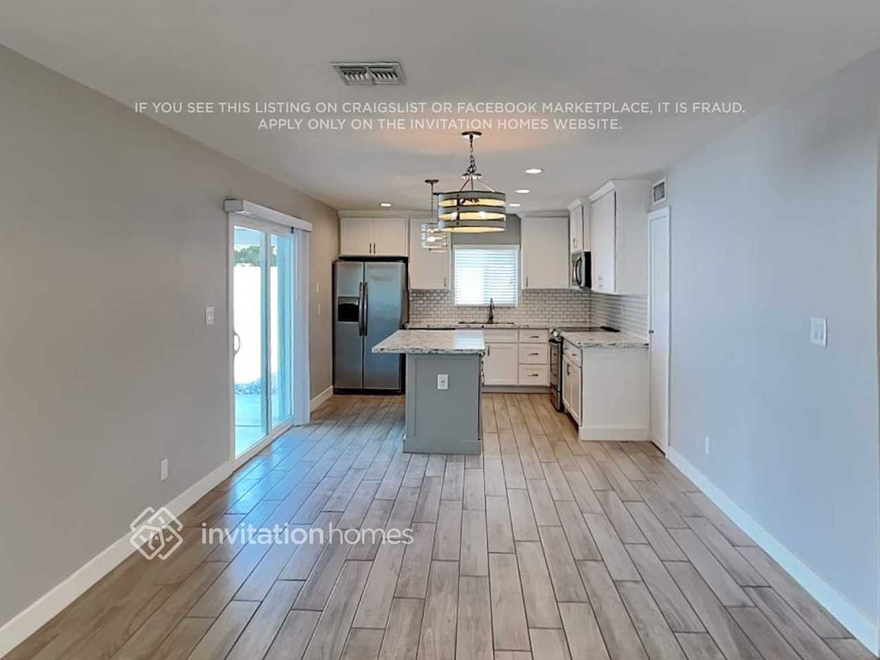 2028 E Minton Dr - Photo 6 of 18