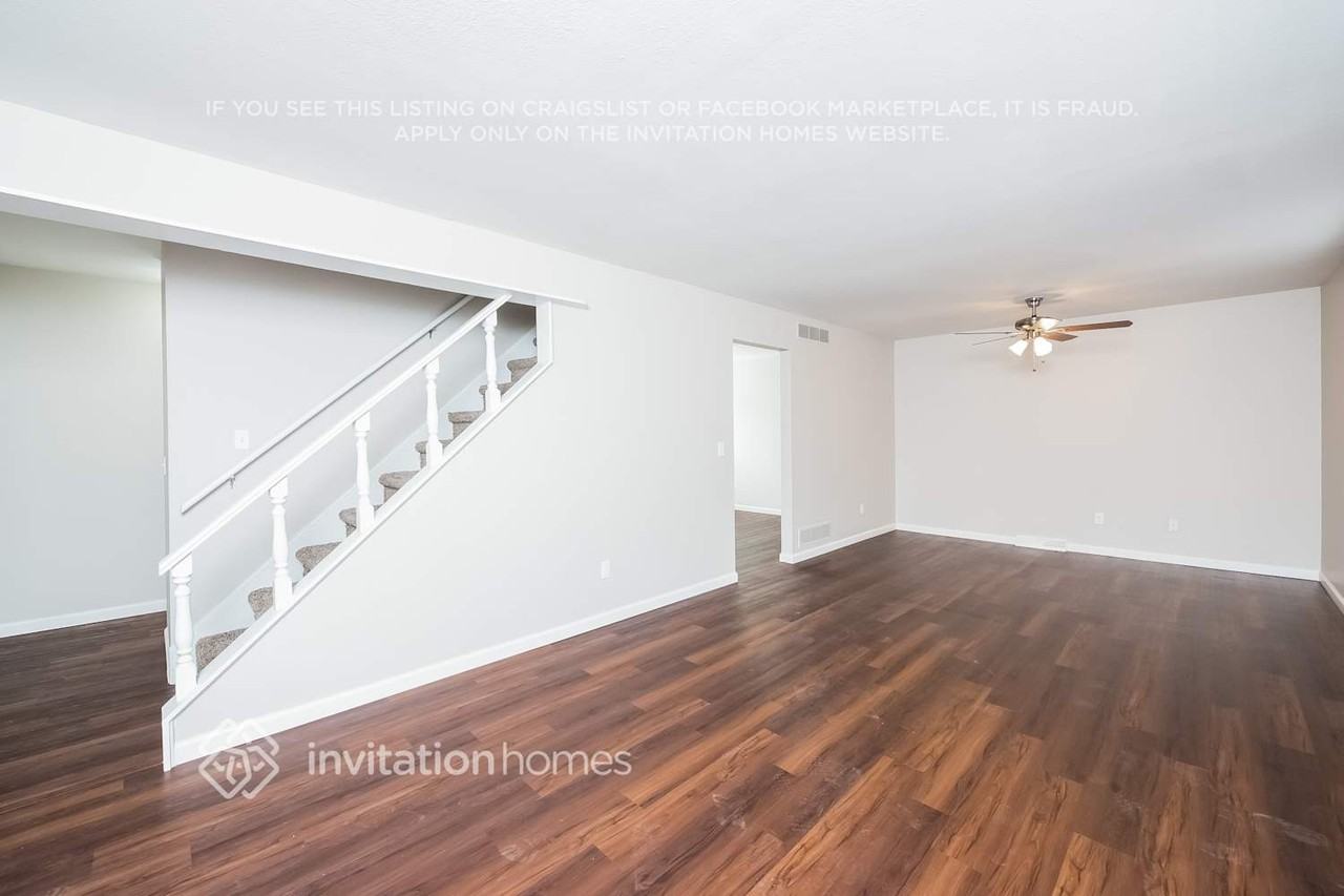10511 Owens St - Photo 3 of 13
