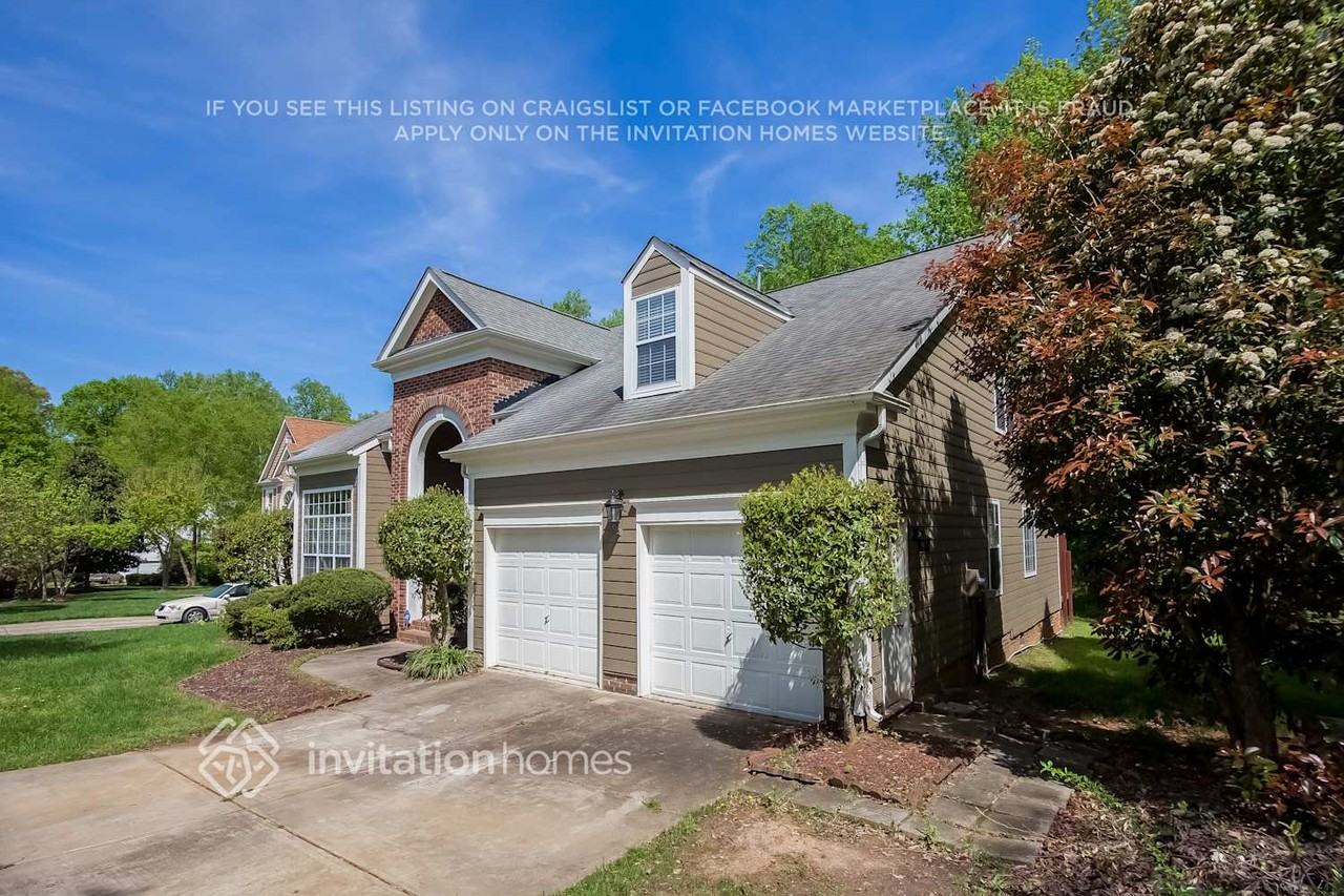 3221 Brownes Creek Rd - Photo 3 of 22