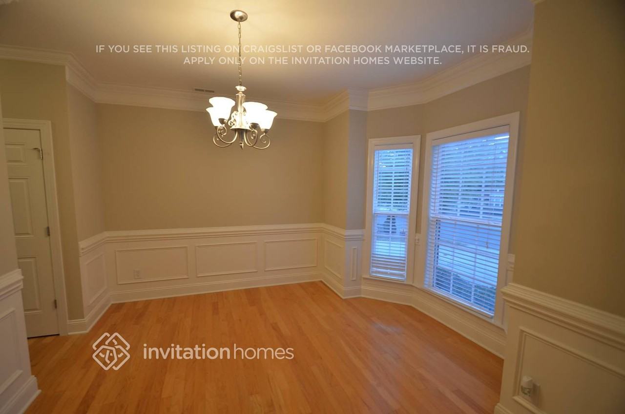 2010 Sentinel Dr - Photo 4 of 8