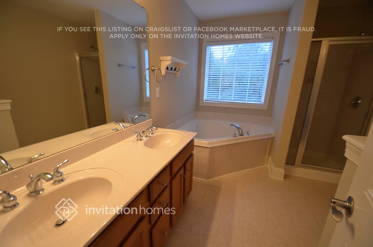 2010 Sentinel Dr - Photo 6 of 8