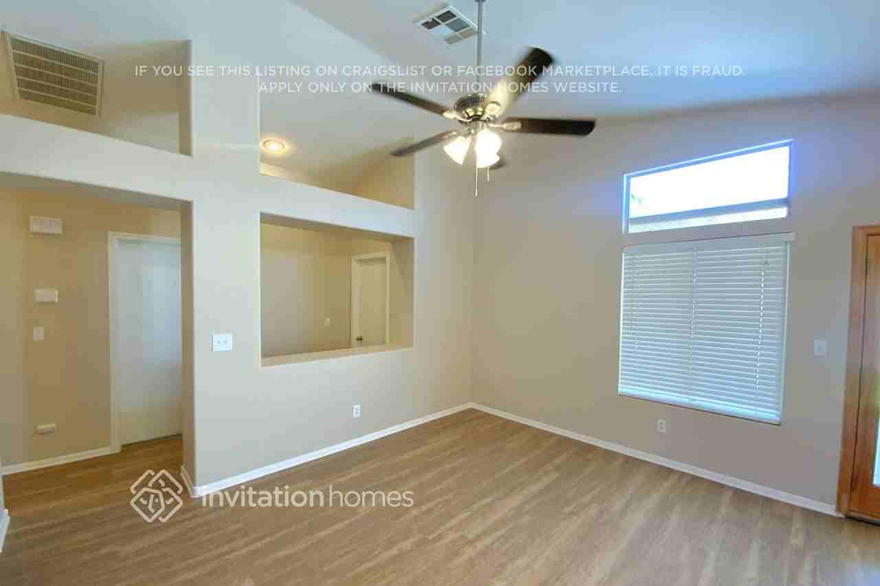 142 Muddy Creek Ave - Photo 4 of 10