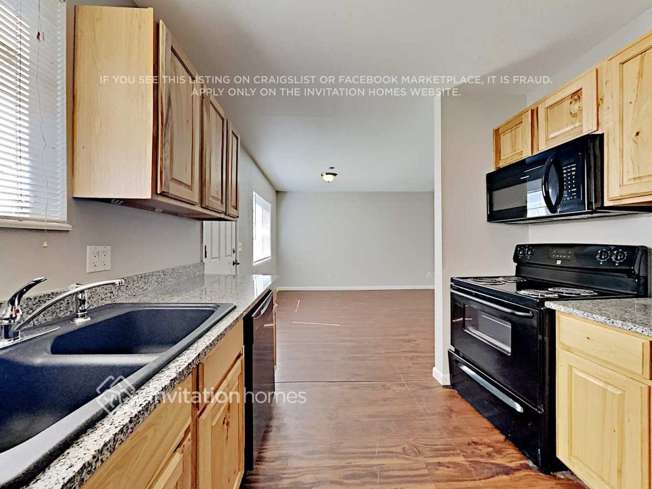 9731 W 104th Dr - Photo 5 of 19