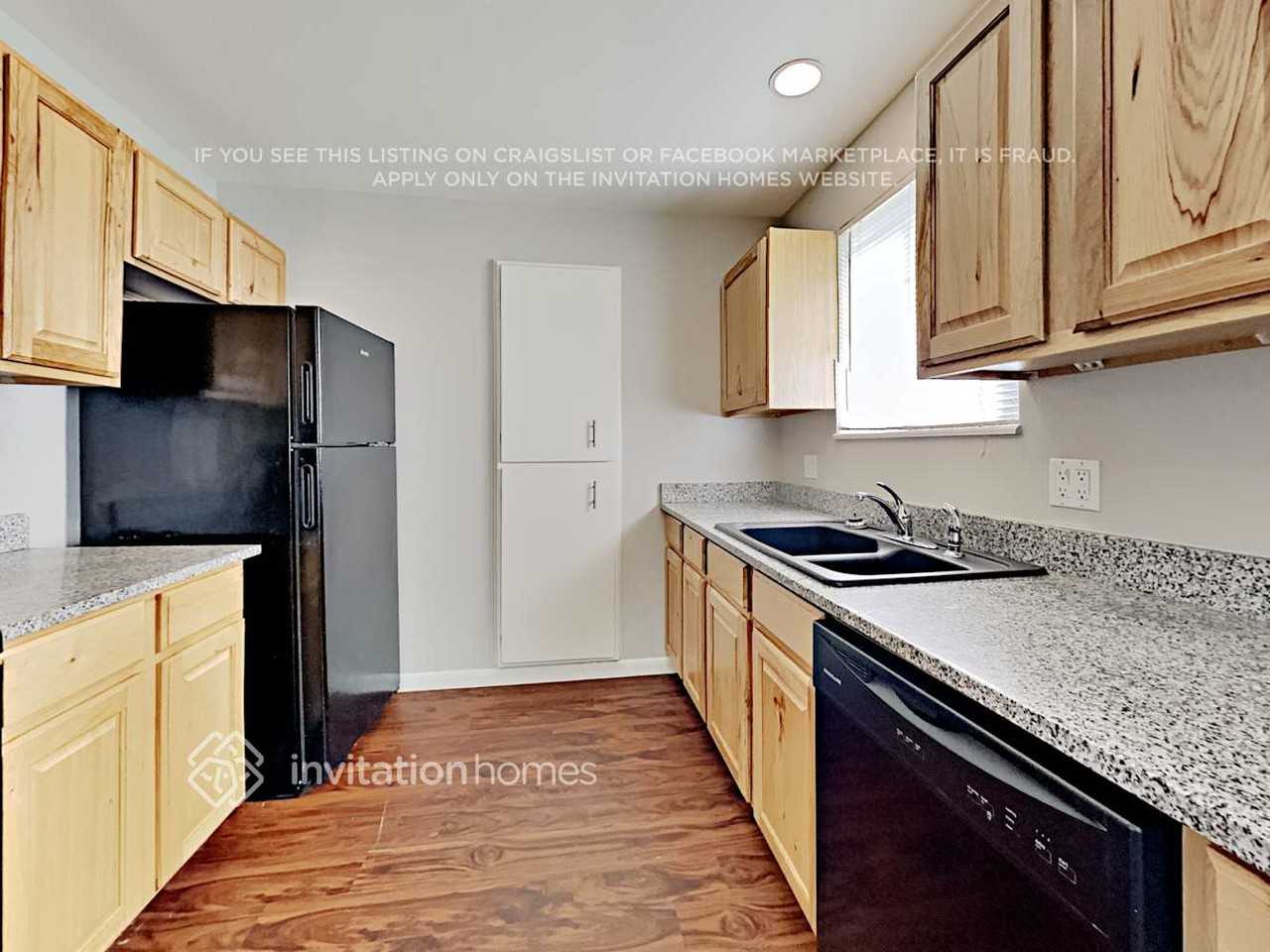 9731 W 104th Dr - Photo 6 of 19