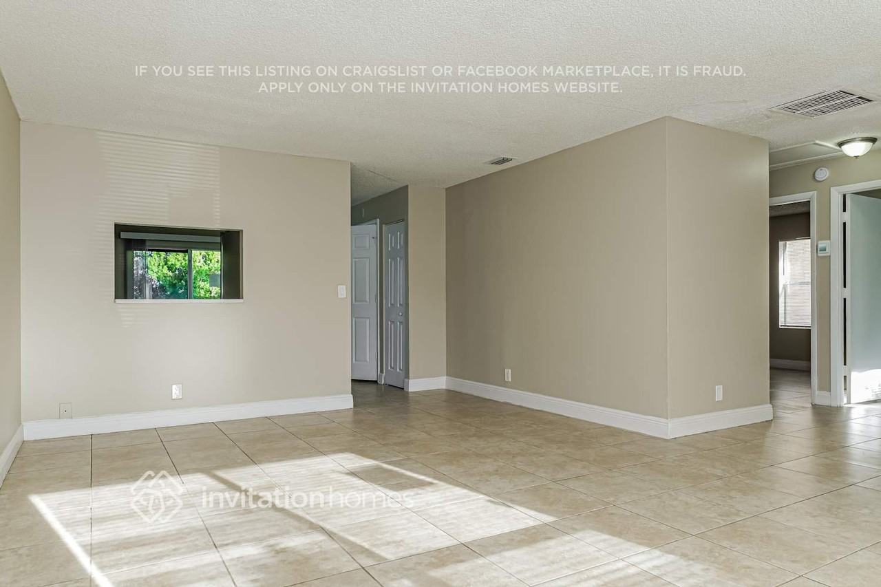 6098 Westfall Rd - Photo 4 of 17