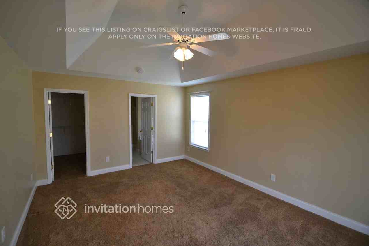 2730 Stagbuck Dr - Photo 5 of 9