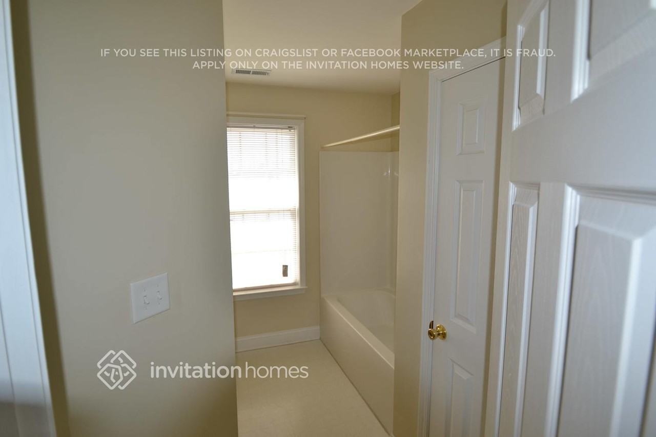 2730 Stagbuck Dr - Photo 7 of 9