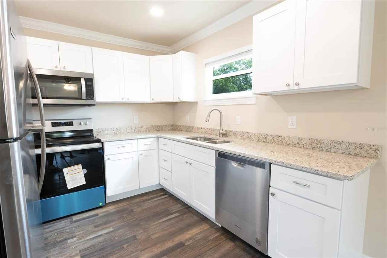 3047 38th Ave N - Photo 5 of 22