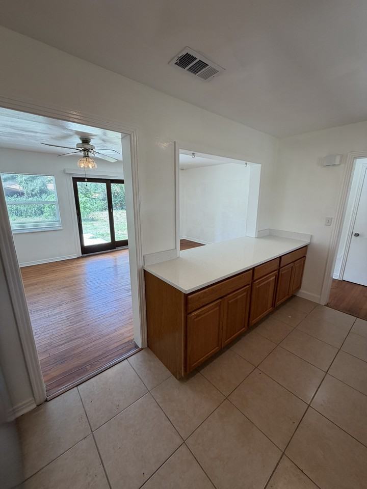 551 61st Ave S - Photo 7 of 17
