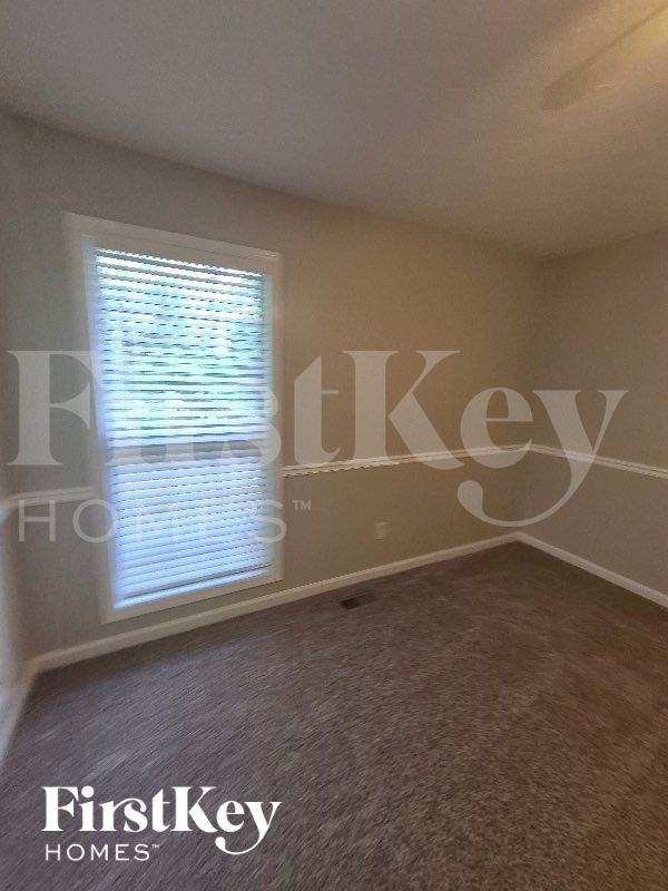 4808 Woodlands Pkwy - Photo 7 of 12