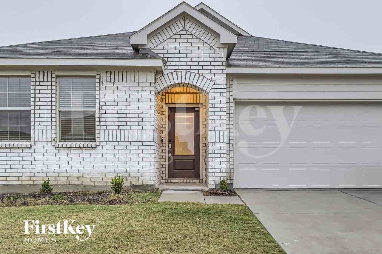 5233 Rockrose Ln - Photo 3 of 28